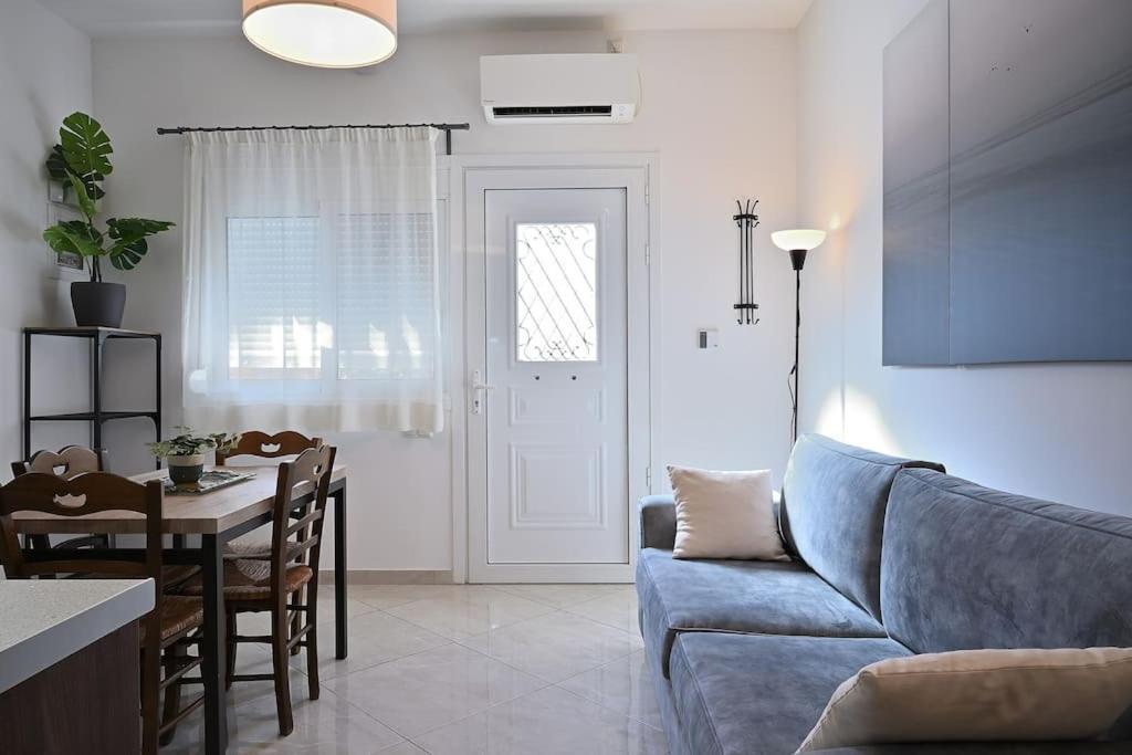 Apartment Seabreeze In Palaio Faliro/ Netflix *