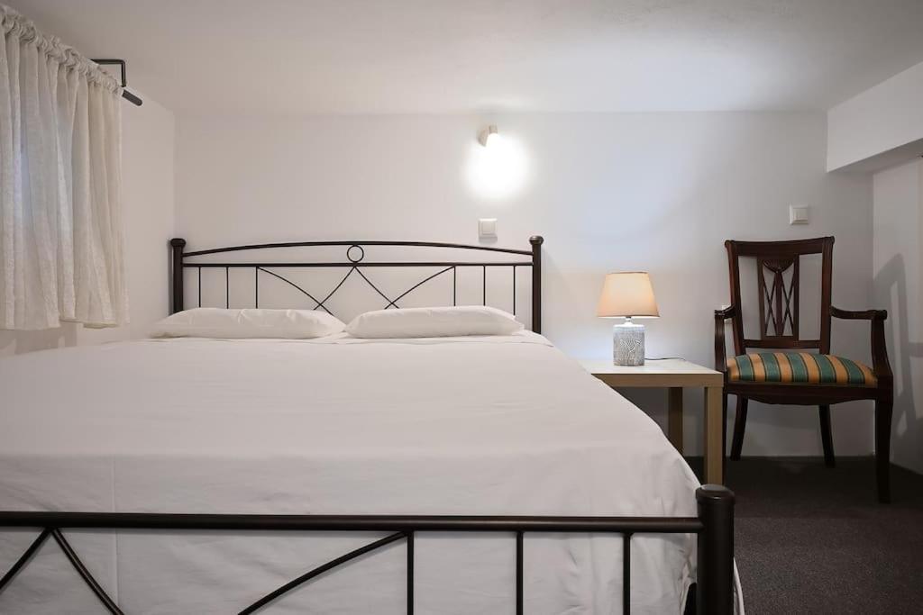 Apartment Seabreeze In Palaio Faliro/ Netflix Athens
